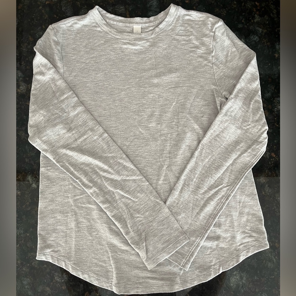 lululemon Gray Long Sleeve Shirt size 2